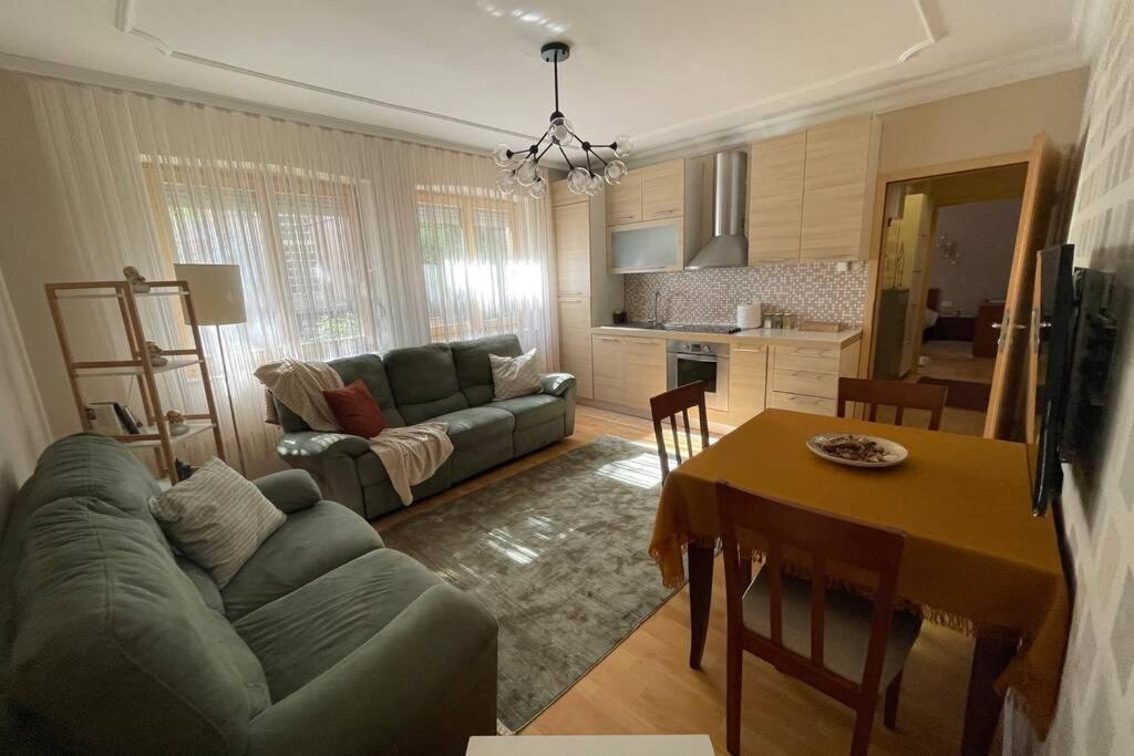 Cozy Apartment In The Old Center Of Prishtina Pristina Eksteriør billede