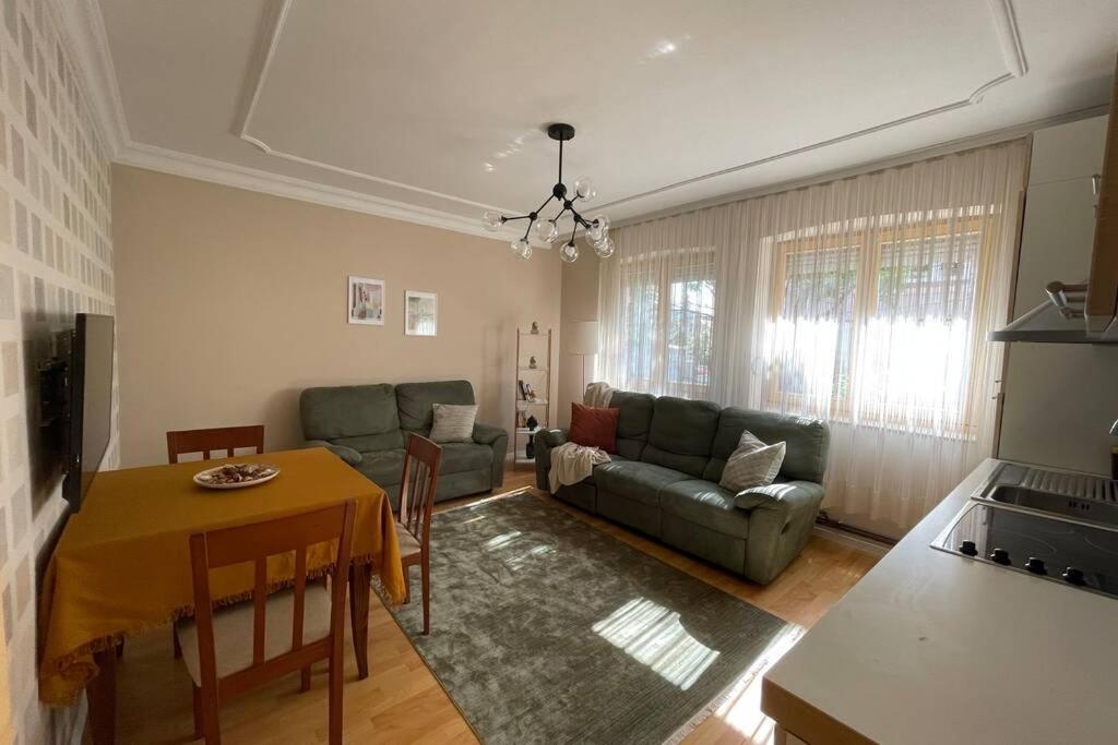 Cozy Apartment In The Old Center Of Prishtina Pristina Eksteriør billede